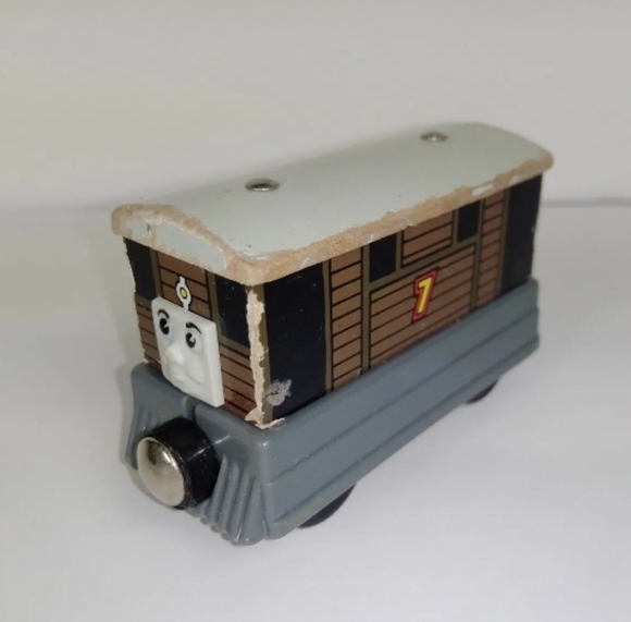 RARE Thomas and Friends Number 7 Thomas the Tank Engine Wooden Train Railway Car - Picture 1 of 7
